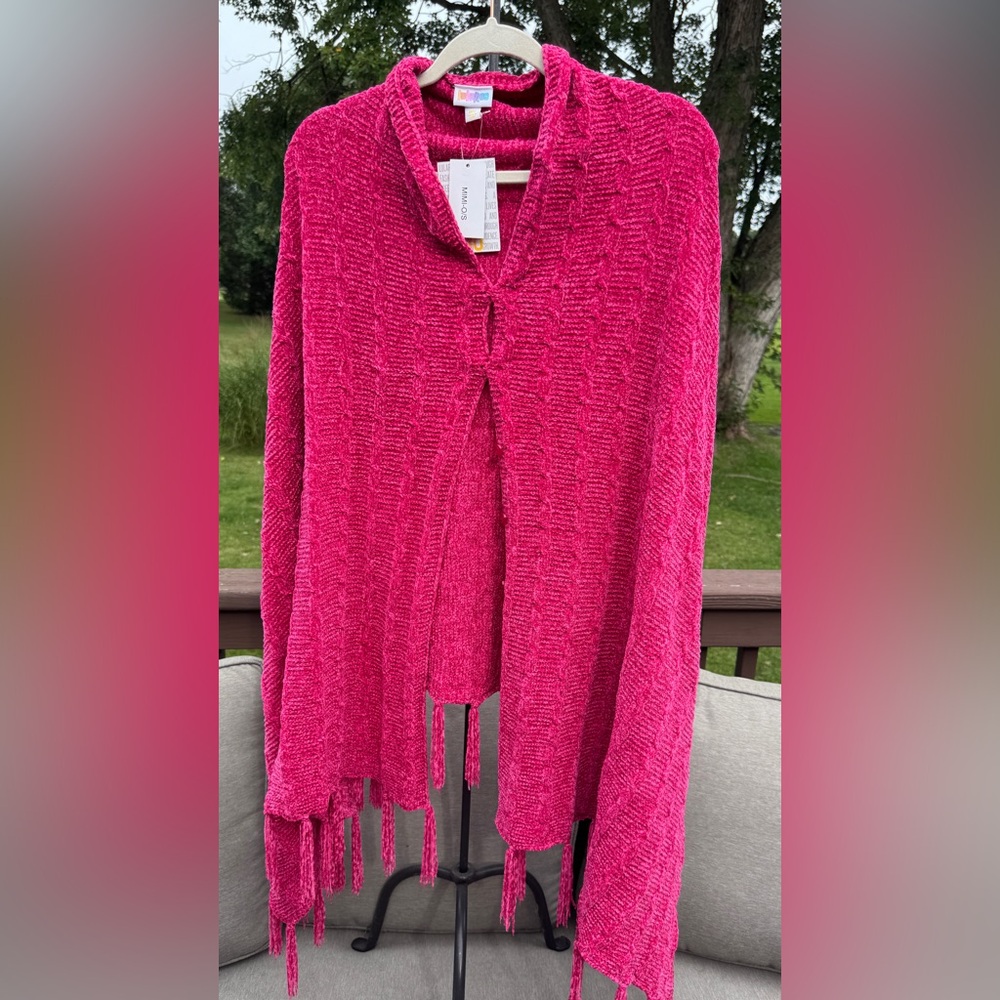 LuLaRoe Mimi – One Size (O/S) – Hot Pink Chenille Fringe Wrap (NEW)